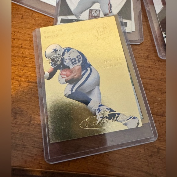 Assorted Football Trading Cards - Picture 5 of 5